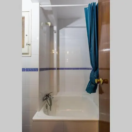 Cerezo - Apartamento De 3 Dormitorios Y Salon 公寓
